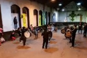 La Plata celebra la patria con música, baile y gastronomía en el Galpón de las Artes